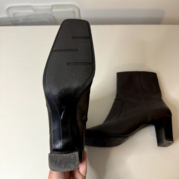 VTG EUC Women's Chocolate Brown Leather Square Toe Boots Size 8.5200 - Picture 3 of 6